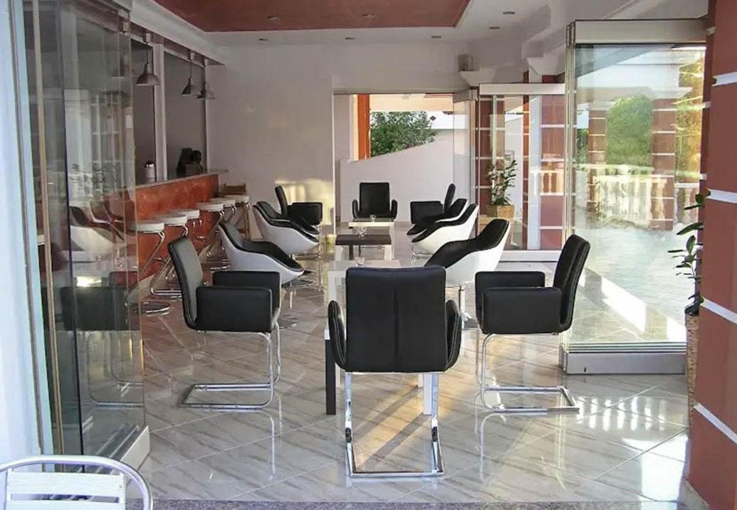 Hotel Alexandros Ammoudia Bagian luar foto