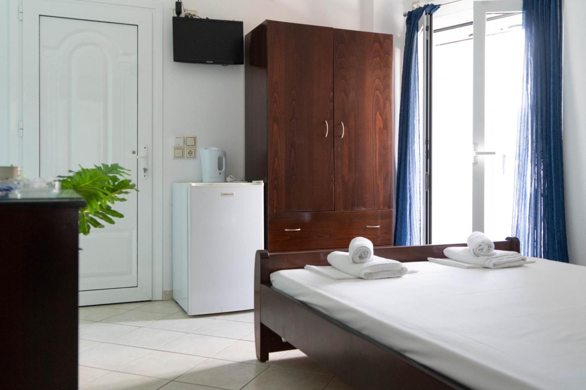 Hotel Alexandros Ammoudia Bagian luar foto
