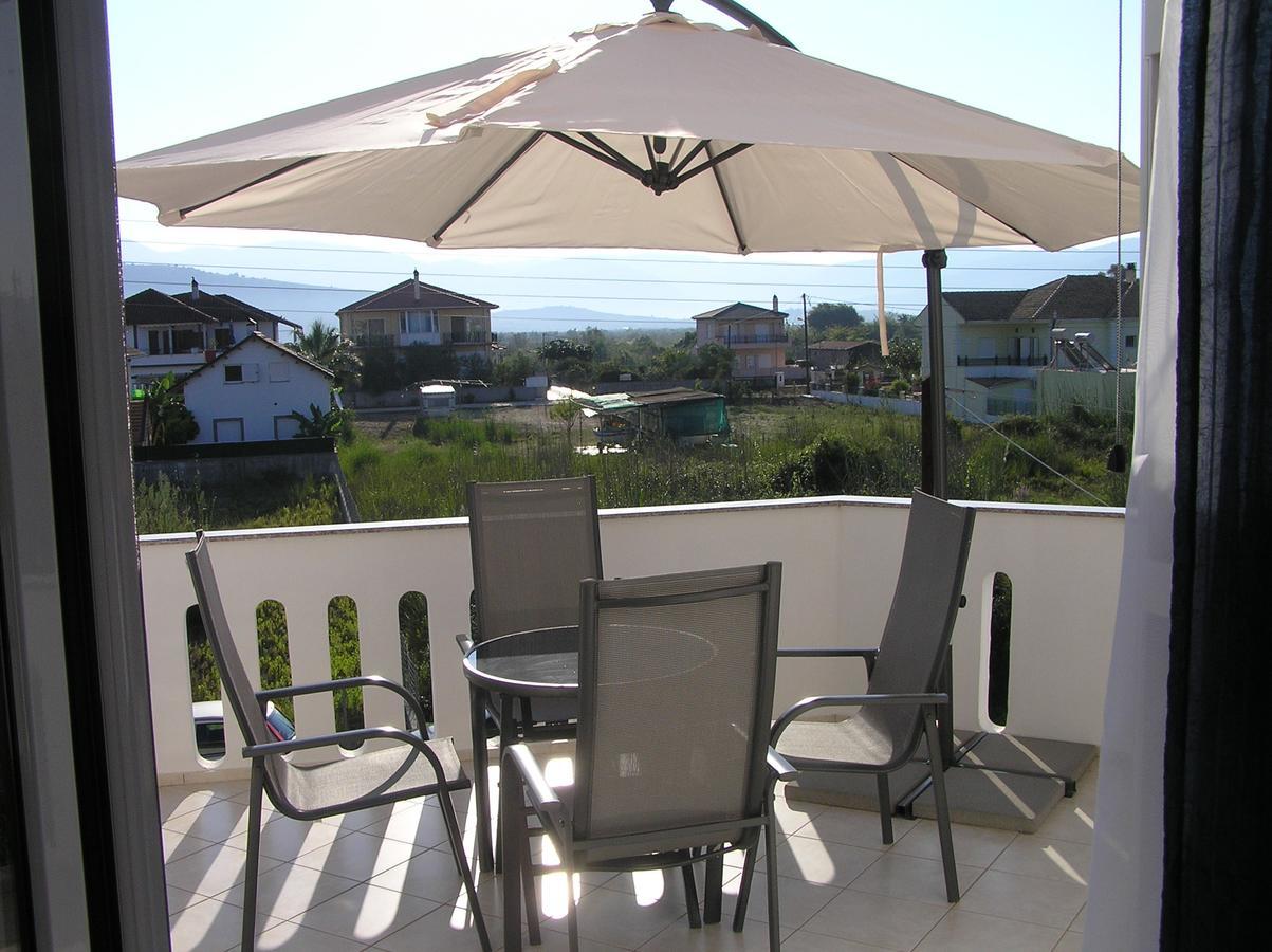 Hotel Alexandros Ammoudia Bagian luar foto